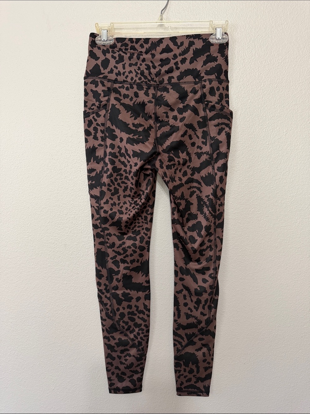 Members Mark Women’s Active ‎ Leopard Print Leggings in Brown/Black - XS - Picture 2 of 3